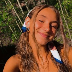 Meet your Posher, Nora